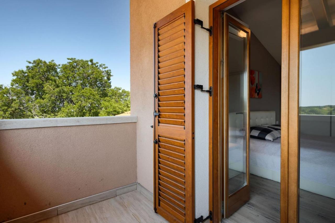 Activity Villa Gita With Pool And Grill In Tinjan 외부 사진
